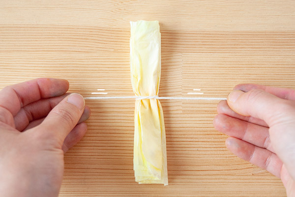 七夕飾りを子どもと手作り！　 簡単にできるにじみ絵の吹流し【昔ながらが”今”楽しい！レトロアートレシピ Vol.9】