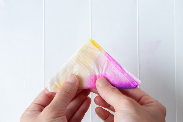 七夕飾りを子どもと手作り！　 簡単にできるにじみ絵の吹流し【昔ながらが”今”楽しい！レトロアートレシピ Vol.9】