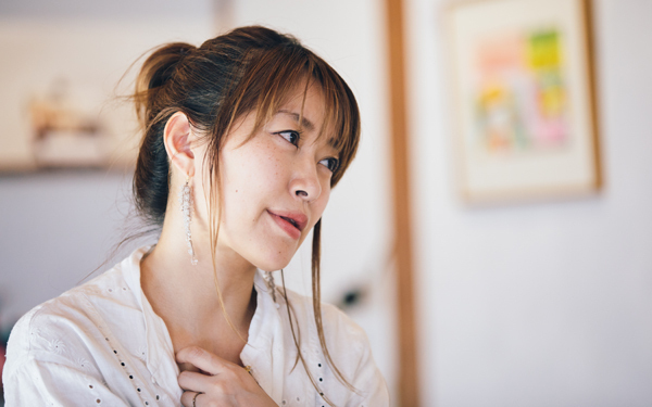 坂本美雨×Boojil対談Vol.1 アーティストであり、ママである。ふたりが語る母の悩みや子育てとは？