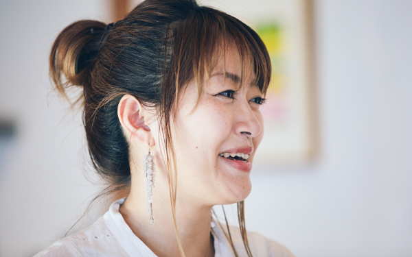 坂本美雨×Boojil対談Vol.2　いつから「母」になるのか？　初めての出産、働きながら子育てをする不安