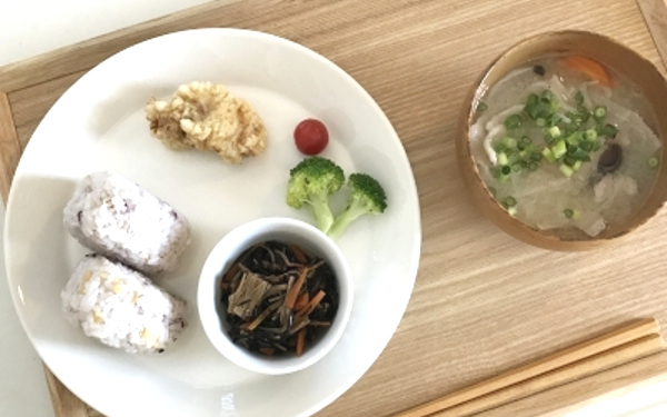 夏休みのおうちごはん「子どもが喜ぶ簡単らくちんランチ」先輩ママはどうしてる？