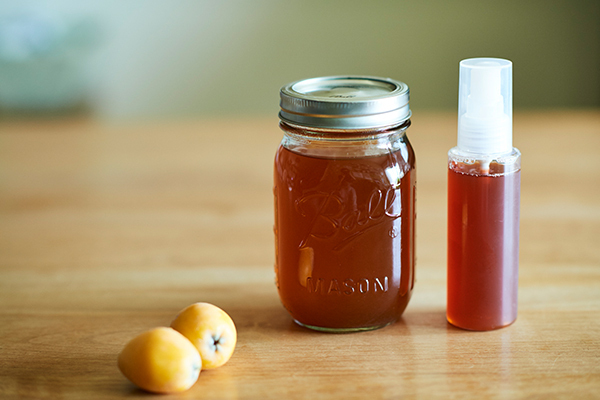 夏の子どもの皮膚トラブル　手作り「ビワの葉スプレー」で優しくケア