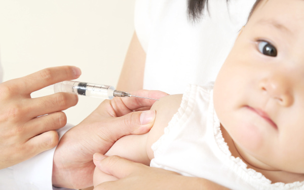 子どもの予防接種「ワクチンデビューに最適な時期は？」【知っておきたい予防接種！　最新ワクチン情報 第3回】