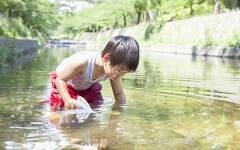 子どもは静かに溺れます！　水の事故を防ぐために知っておきたいこと