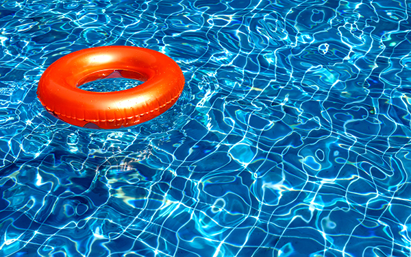 もし溺れたら「浮いて待て」。次に親がすることは？【水の事故から子どもを守る！ 第3回】