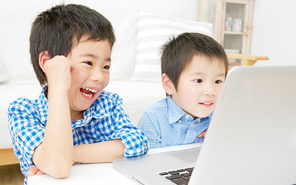 サイエンスの力で子供の「なぜ」を育てる！ 夏休みの知育イベント情報