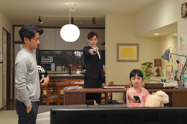 『義母と娘のブルース』綾瀬はるかは“理想の母親”のギャップを埋められる？