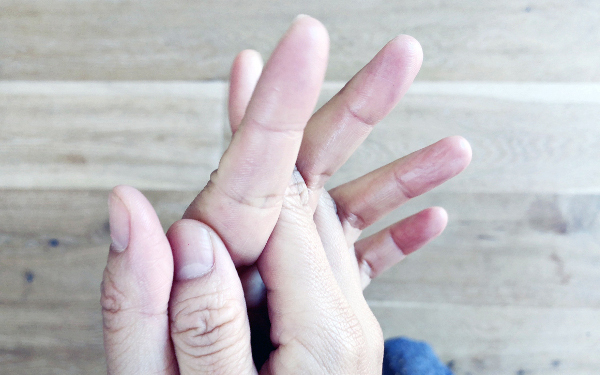 若作りに見えない時短ヘアアレンジ「3ステップで作るハーフアップ」