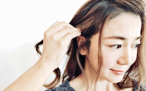 若作りに見えない時短ヘアアレンジ「3ステップで作るハーフアップ」