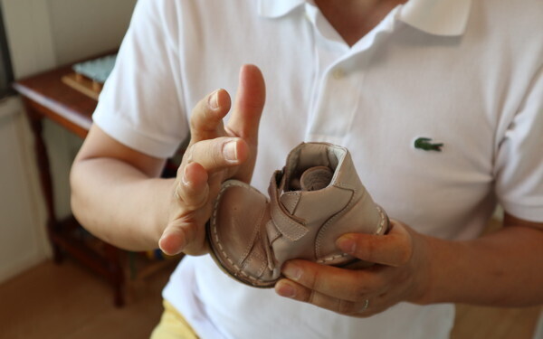 ファーストシューズの選び方をプロが解説！ 大切なのは「足の特徴を知る」