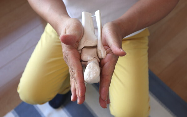 ファーストシューズの選び方をプロが解説！ 大切なのは「足の特徴を知る」