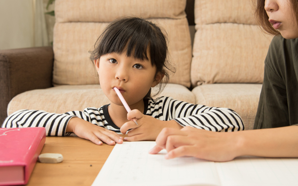 読書感想文、親はどう関わればいい？ 「言葉の力」を「生きる力」にする【花まる式：子どもの“書く力”の育て方 Vol.1】