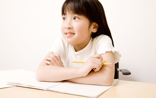 「書くこと」が苦手な子をサポートするには、親の意識改革が必要【花まる式：子どもの“書く力”の育て方 Vol.2】