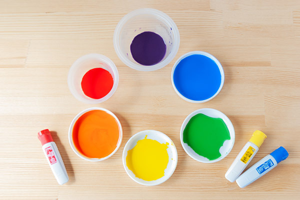 折り染めうちわの作り方！ 親子で楽しむ爽やかリメイク【昔ながらが”今”楽しい！レトロアートレシピ Vol.12】