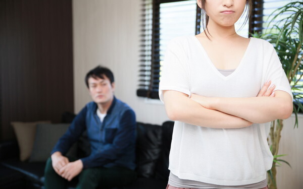 なにもしない夫・察しない夫はどうして？「いつも自分のことばかり」が「自分から動く」 に変わるには