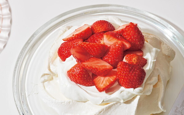 インスタ映えな簡単手作りお菓子「材料も手順も3つだけ」パブロバ作りに親子で挑戦！