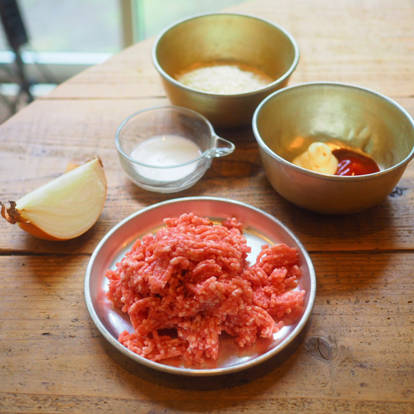 冷めても美味しい「豚ハンバーグ・鶏ハンバーグ」の作り方【MAYAさんちのお弁当レシピ  Vol.1】