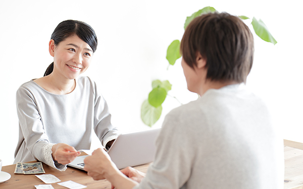 夏休み、イライラ増加するママが90％！ リアル体験談でみえたストレス解消法