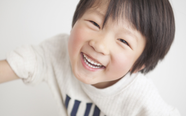 子どもの自己肯定感「ほめて伸ばす」は正しい？　わが子を“自信満々の自己中”にしないために