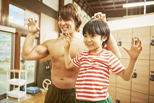 「パパの仕事、恥ずかしい」と思われたら…。理想の父を演じることは重要？