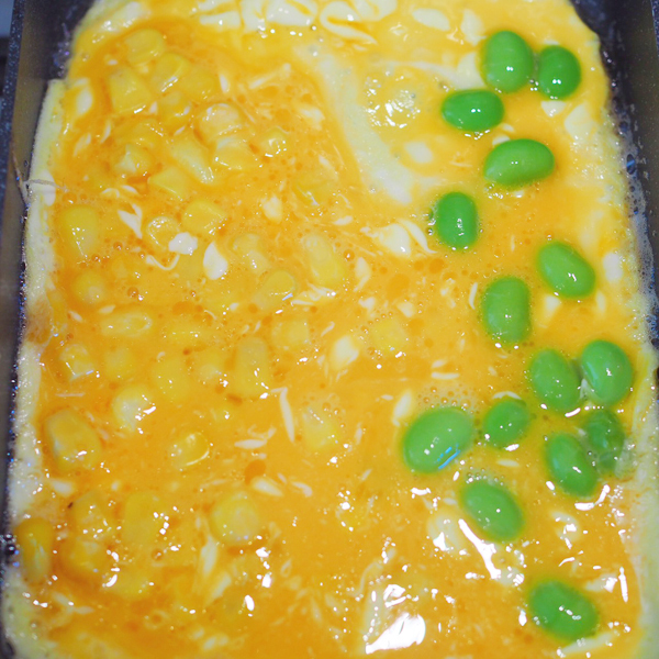 卵焼きを冷めてもふわふわにするコツ！ 甘い卵焼きの定番レシピ【MAYAさんちのお弁当レシピ  Vol.2】