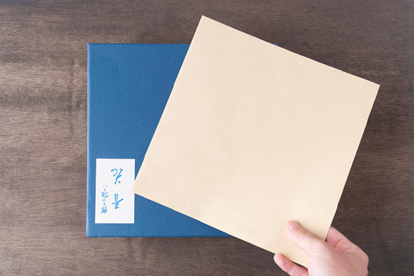 台風の日の室内遊びに！　家にあるものでできる紙ずもうの作り方【昔ながらが”今”楽しい！レトロアートレシピ Vol.13】