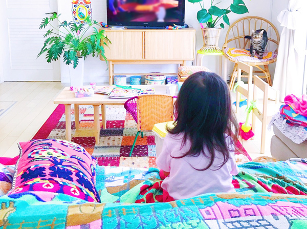 【いぬねこ うちのこ。】3歳の娘さんと猫のポポ（4歳）／りーさん