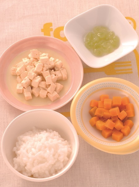 離乳食の栄養「ちゃんと足りてるか不安…」いつから、なにを、どれくらい？【ママ管理栄養士が解決「離乳食のお悩みあるある」 第3回】