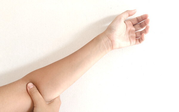 手がシワシワになる前に「たった3ステップ」時短ハンドケア