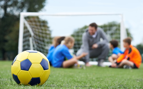 子どもの男性指導者「これって好意？」トラブルに発展しない接し方