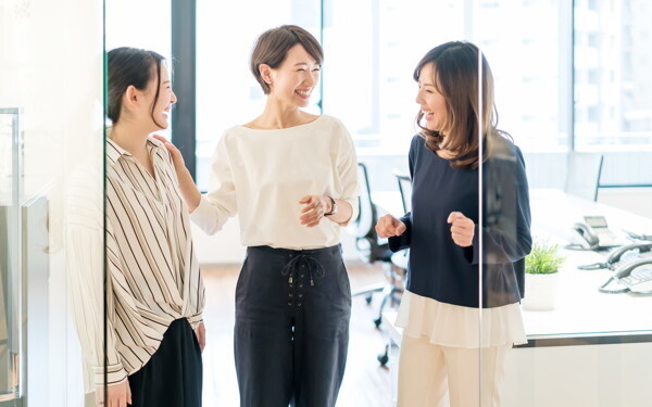 敵を作らない方法は？　ママ友、職場、習い事…「実は怖い女性だけの集団」
