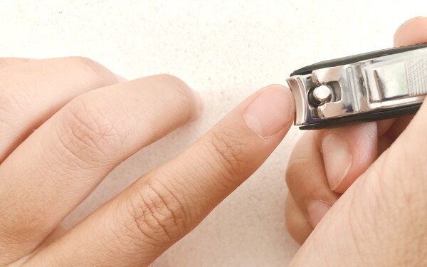 100均グッズで爪ケア「手先からキレイになる」簡単・時短・すきま時間の3ステップ