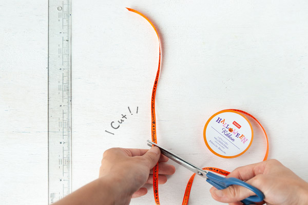 ハロウィンのおもてなしに！ 子どもがよろこぶお菓子のネックレス【昔ながらが”今”楽しい！レトロアートレシピ Vol.15】