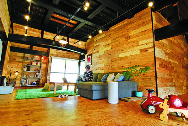 築100年の古民家をセルフリノベーションしました！ どうなる家族？