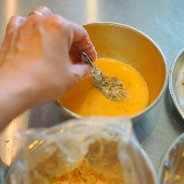 お弁当の揚げ物がサクサクに！「冷めても美味しい衣」の作り方【MAYAさんちのお弁当レシピ  Vol.3】