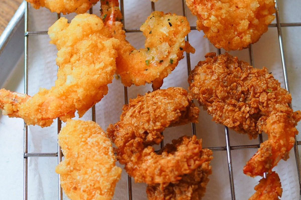 お弁当の揚げ物がサクサクに！「冷めても美味しい衣」の作り方【MAYAさんちのお弁当レシピ  Vol.3】