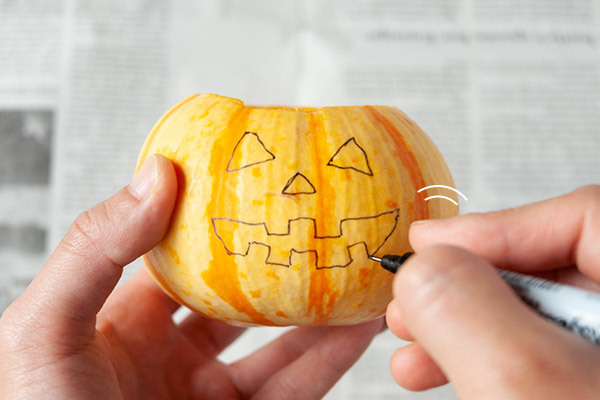 ジャック・オー・ランタン の作り方！　簡単に親子でできるハロウィンかぼちゃ【昔ながらが”今”楽しい！レトロアートレシピ Vol.16】