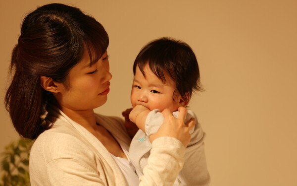 ワンオペ育児「赤ちゃんとふたりきり」疲れてばかりに自己嫌悪【「ママ、あのね」心理相談のプロに聞く“子どもの気持ち、ママの気持ち”  第4回】