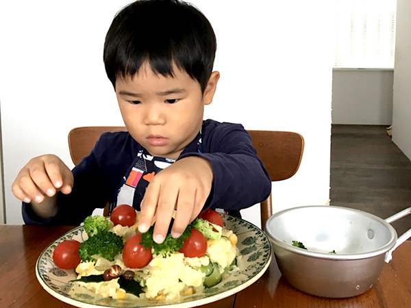 3歳の息子が挑戦！ トナカイやツリーが作れる「クリスマスデコレシピ」【子どもに料理を教えたい！  Vol.4】