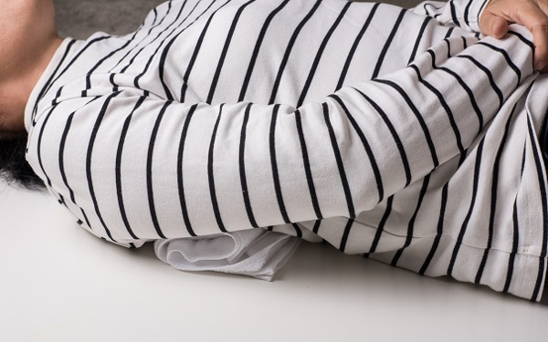 「1日5分、タオル1枚」たったこれだけ産後ママのセルフケア【ママの心が軽くなる「助産師さんの子育てヒント」 第3回】 