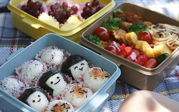 ママ大忙しの運動会。場所取り、弁当、撮影…どうすれば楽になる？