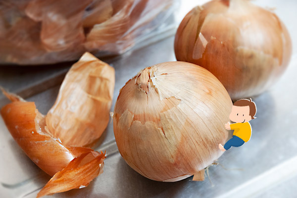 草木染めを野菜で作ろう！ 身近な材料で子どもと楽しむ方法【昔ながらが”今”楽しい！レトロアートレシピ Vol.17】