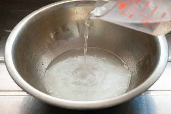 草木染めを野菜で作ろう！ 身近な材料で子どもと楽しむ方法【昔ながらが”今”楽しい！レトロアートレシピ Vol.17】