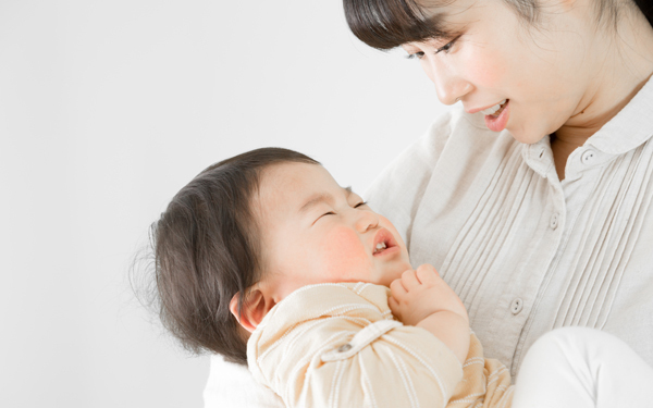 「母親のくせに！」泣き止まない赤ちゃんに焦るママを苦しめるもの