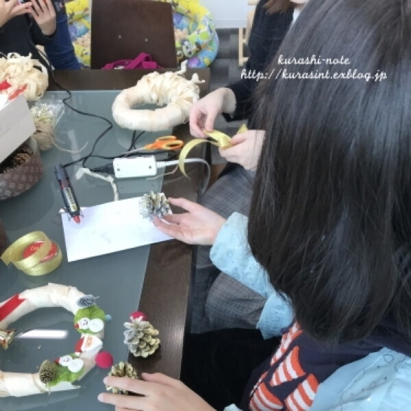 クリスマスツリーはたたむ時代？　おしゃれなのに省スペース・高コスパ「クリスマスデコレーション6選」