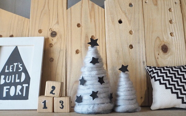 クリスマスツリーはたたむ時代？　おしゃれなのに省スペース・高コスパ「クリスマスデコレーション6選」