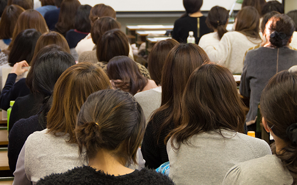 ママたちはみんな保護者会が苦手！乗り切るコツはメリットに目を向けること
