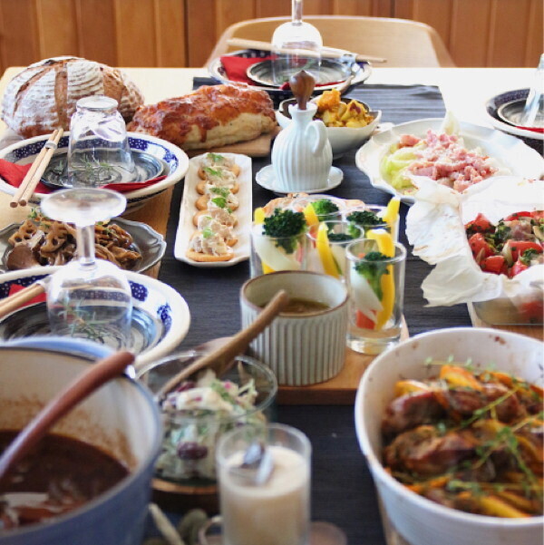 おうちクリスマス「大勢でにぎやか派？　家族でほっこり派？」らくちんパーティー5つの実例