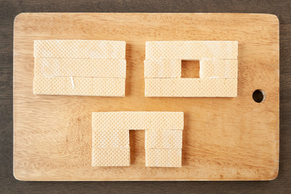 お菓子の家が1000円以内！ 組み立てるだけ超簡単ヘクセンハウス【昔ながらが”今”楽しい！レトロアートレシピ Vol.19】