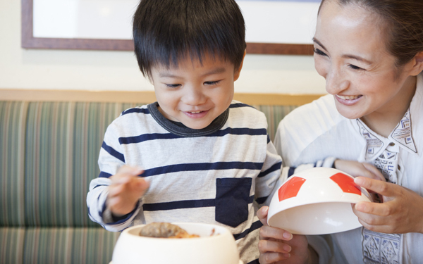 冷食、缶詰は、“手抜き”でない“息抜き”ご飯!? ママの罪悪感手放すレシピ【パパママの本音調査】  Vol.313